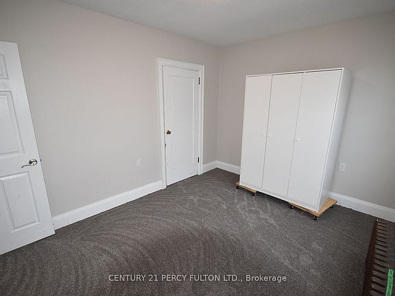 5th image of 361 Bond St E