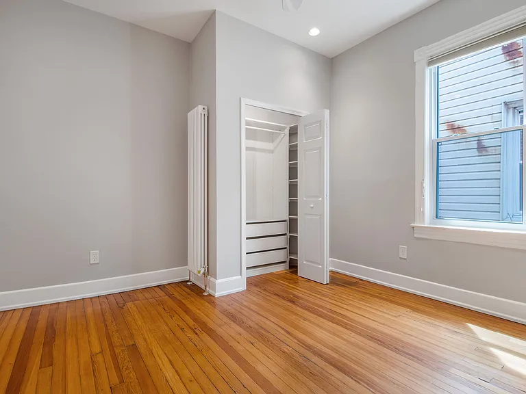 8 R St NW #2 — Photo 1