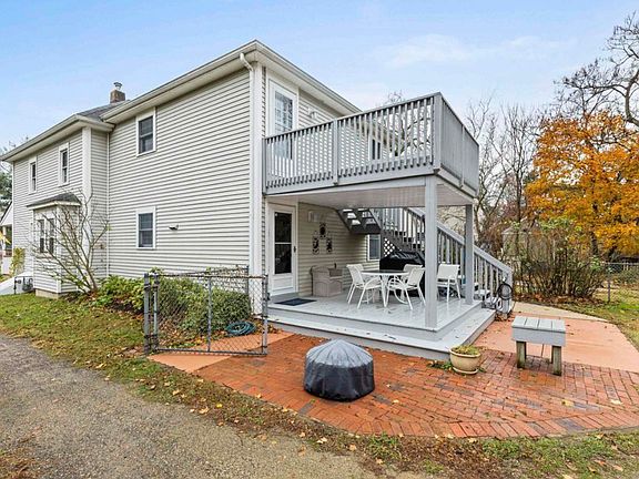 2nd image of 112 W Pacific Ave #2