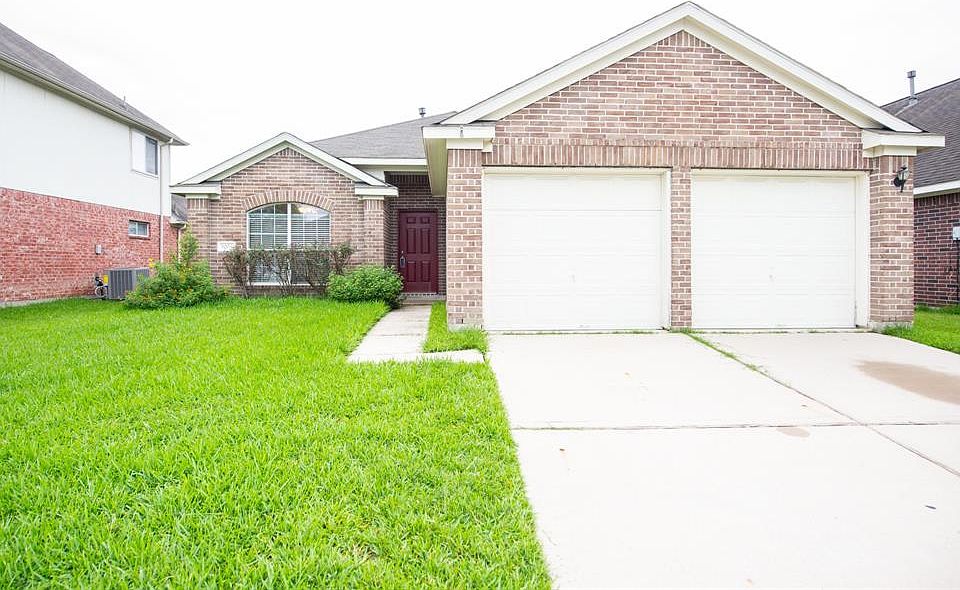 1st image of 8006 High Hollow Ln