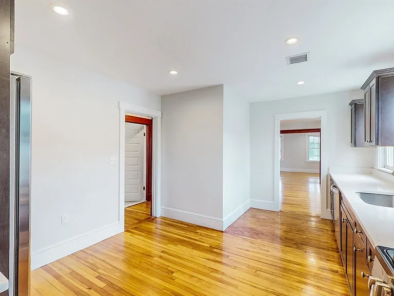 20 Harrington St #2 — Photo 5