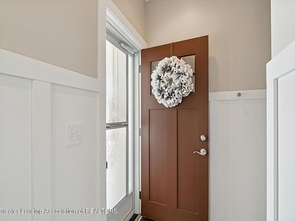2nd image of 5215 Hawk Hollow Dr E #39