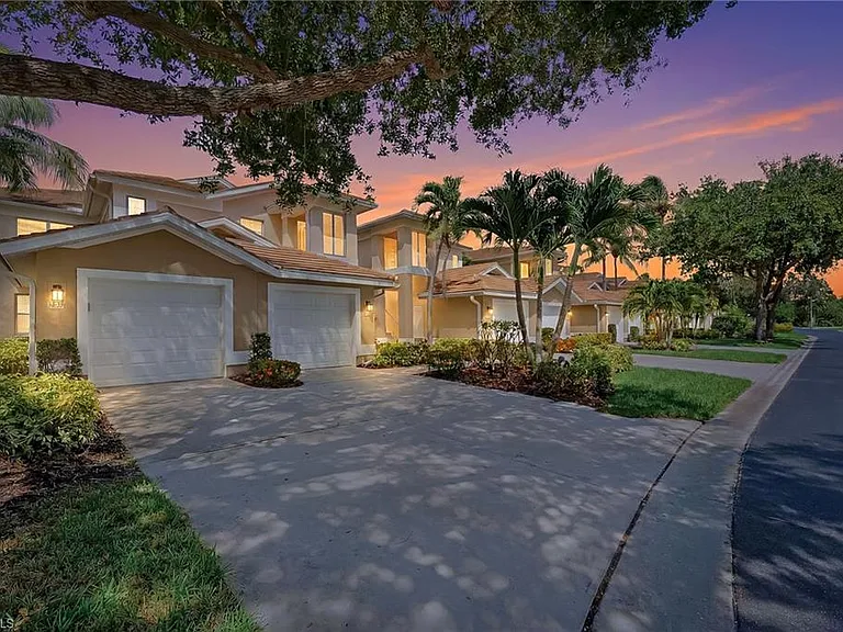 800 Carrick Bend Cir — Photo 30