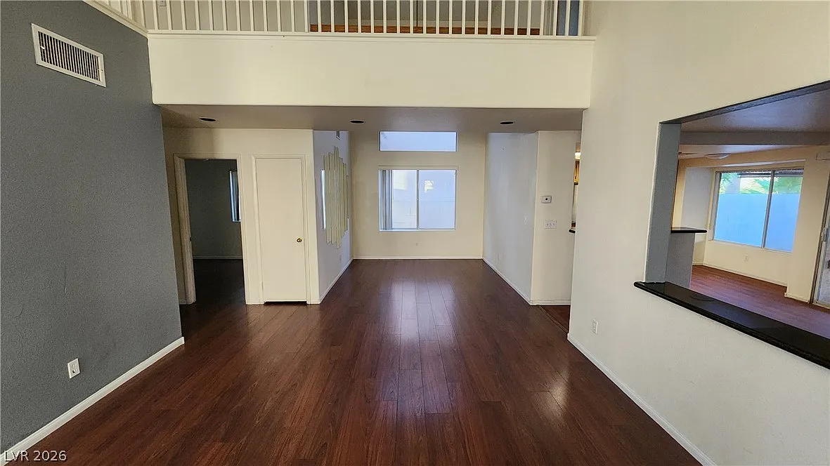 4 bed, 3.0 bath, 2065 sqft, $2,395 — Photo 4