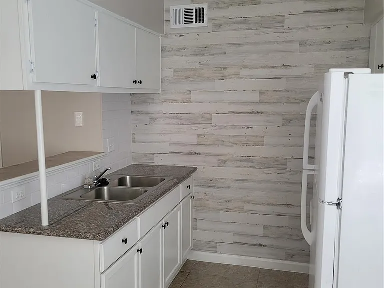 2922 Randolph Rd #4 — Photo 2