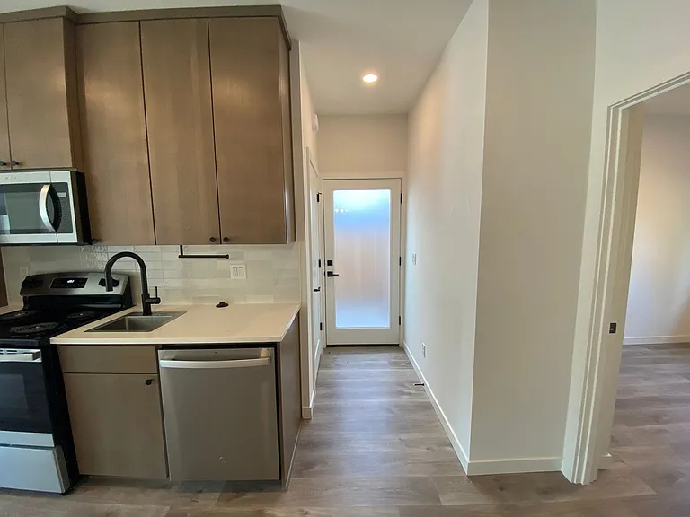 5571 NE Killingsworth St #B — Photo 7