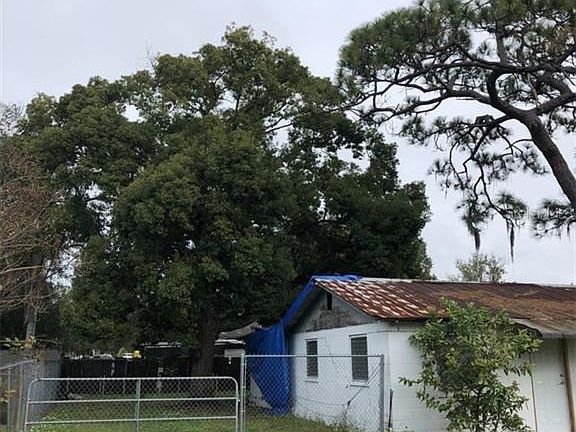 3rd image of 725 Hennessee St