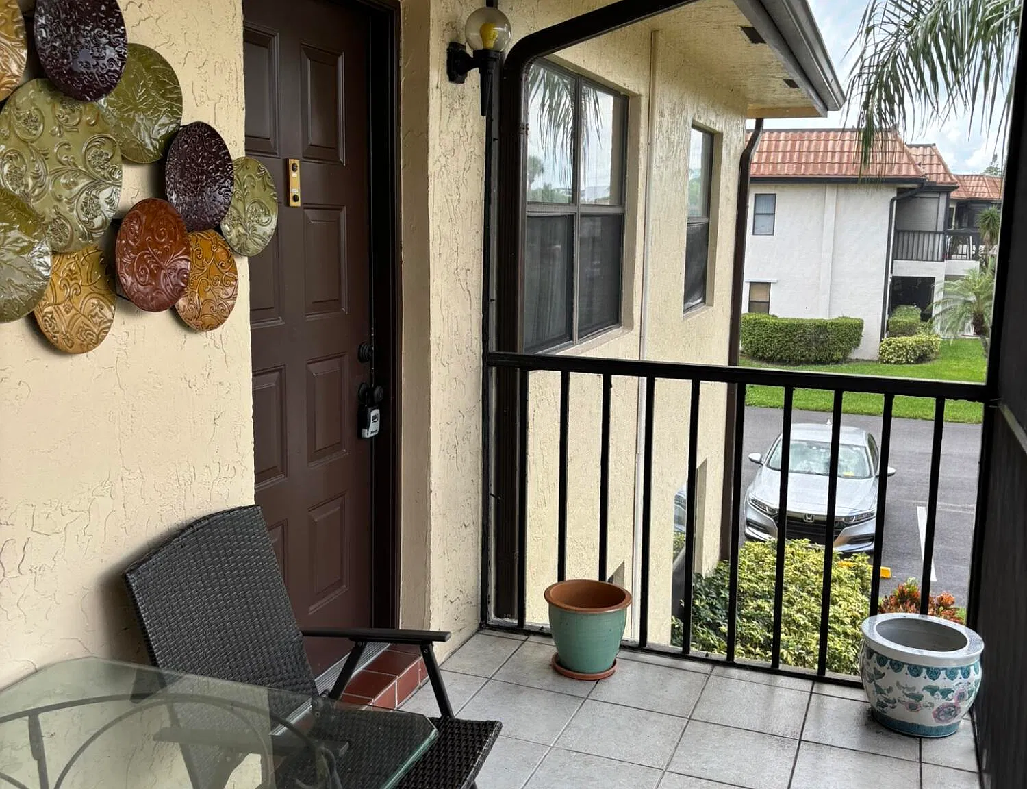 2 bed, 2.0 bath, 735 sqft, $2,200 — Photo 1