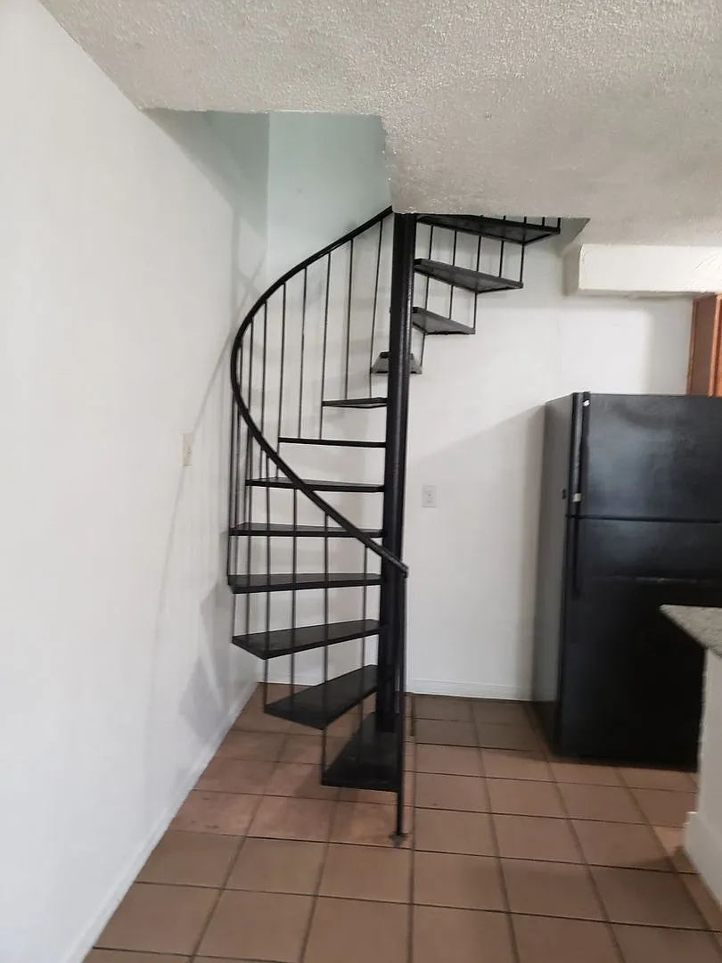 2916 Ruidosa — Photo 2