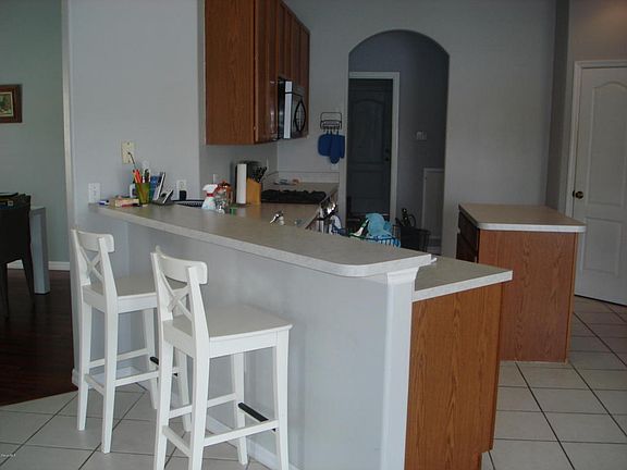 Kitchen Bar 