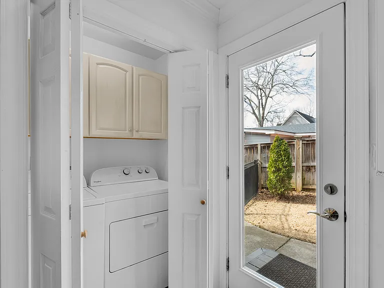 128 Rockwood Dr — Photo 33