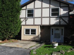 875 Warner Rd SE, Brookfield, OH 44403