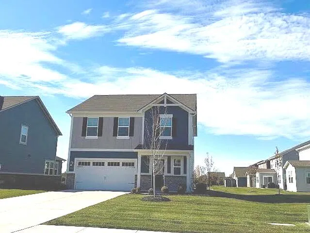 4 bed, 2.5 bath, 1948 sqft, $2,255 — Photo 2