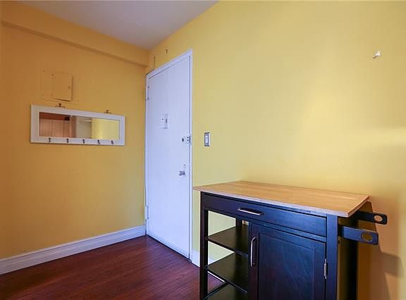 2nd image of 119 E Hartsdale Ave