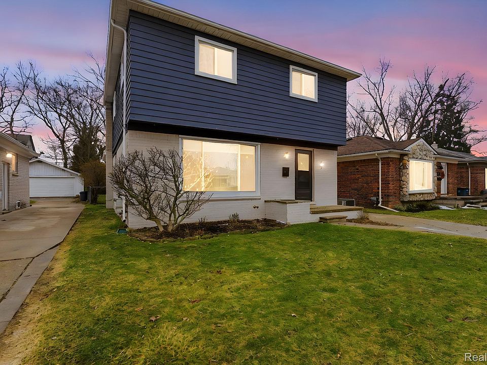 1st image of 57 W Elmwood Ave