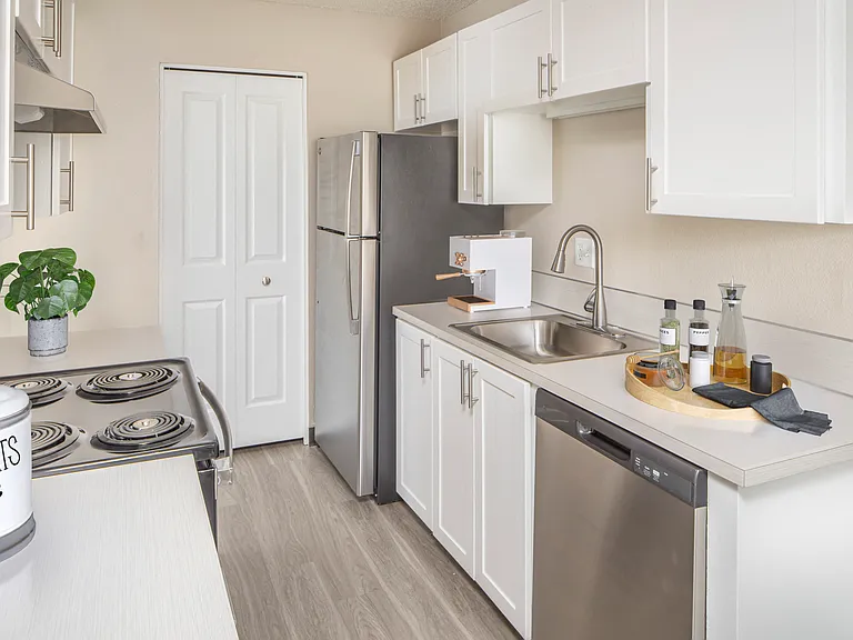 Canyon Park Apartments — Photo 5
