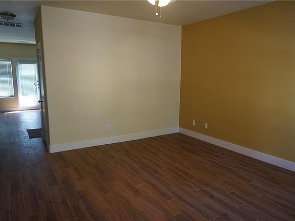 4th image of 602 Colt St Unit A