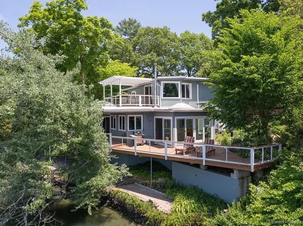 5 Shore Dr, Branford, CT 06405