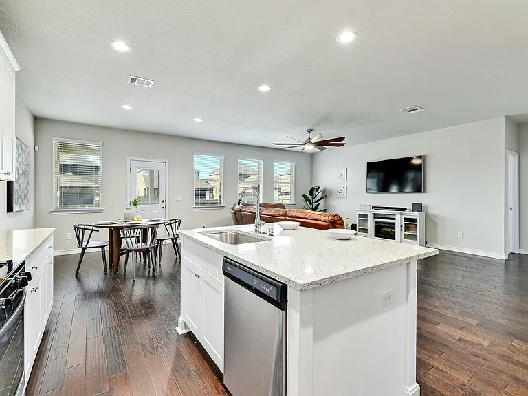 1349 Eagle Ray St — Photo 14