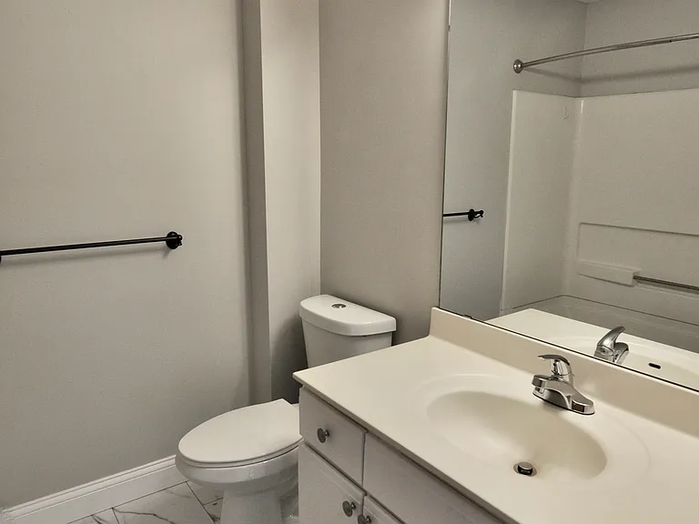 15511 Float Ln — Photo 18