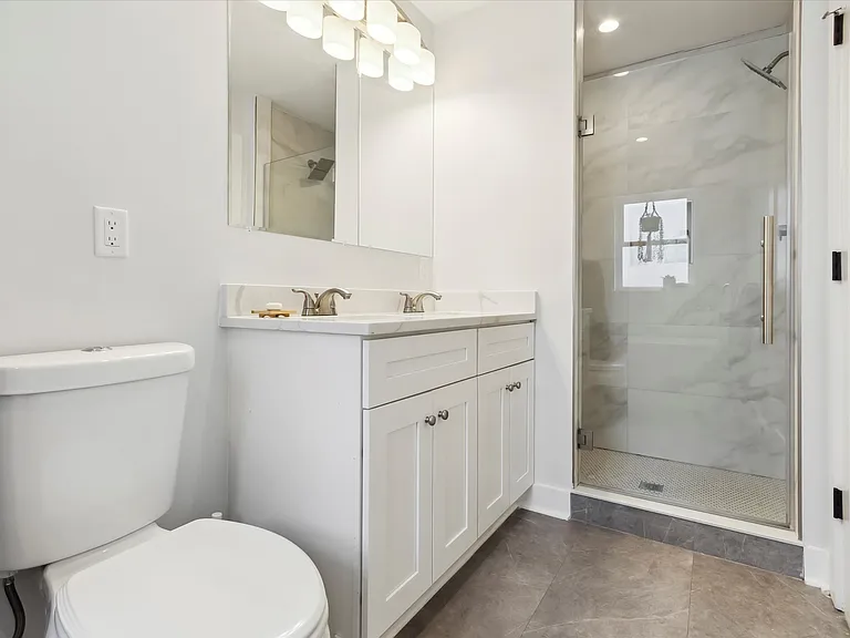 1343 S Lambert St — Photo 17