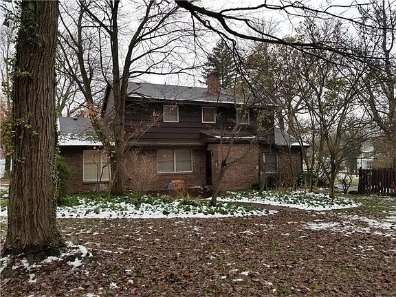 2nd image of 233 E Englewood Ave