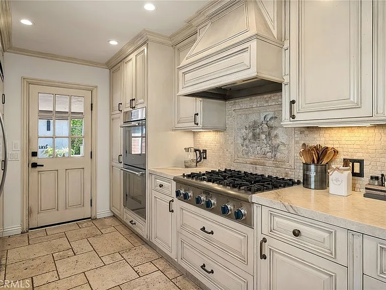 5330 Natick Ave — Photo 15