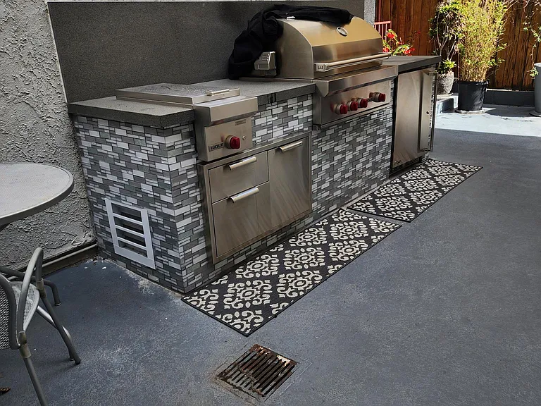 CUSTOM WOLF BBQ for complex refrigerator and Wak