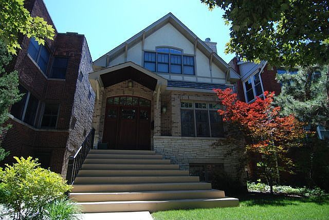 1st image of 2727 W Sunnyside Ave