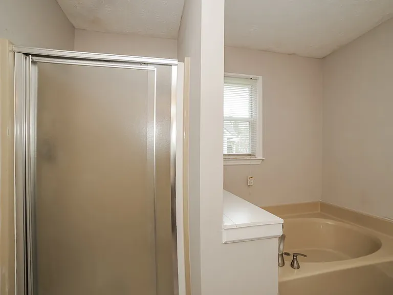 3106 Calumet Cir NW — Photo 14