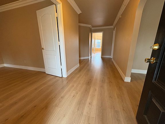 3rd image of 1786 Corsica Dr