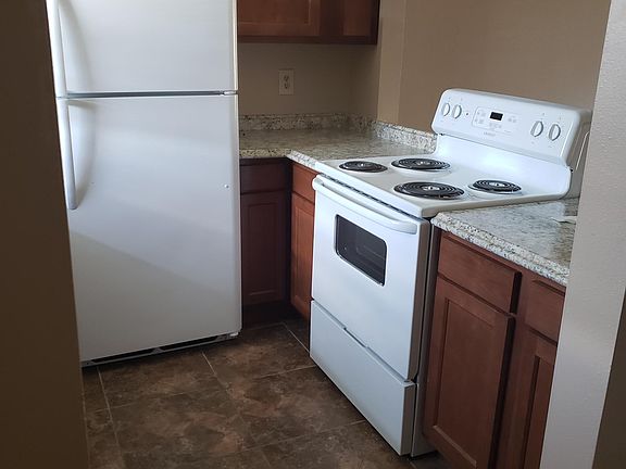 2nd image of 319 Ormond Meadows Dr