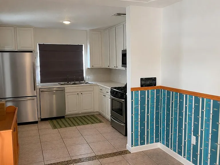 349 W Exeter St — Photo 5