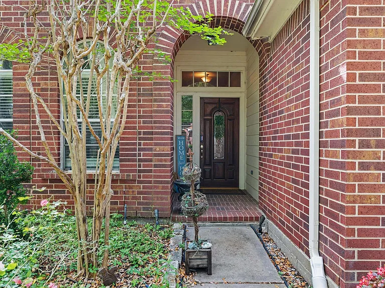 2214 Lashley Ct — Photo 4