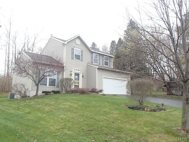 1st image of 68 Chaucer Cir