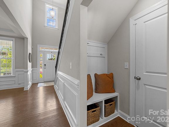 4th image of 131 Longleaf Dr