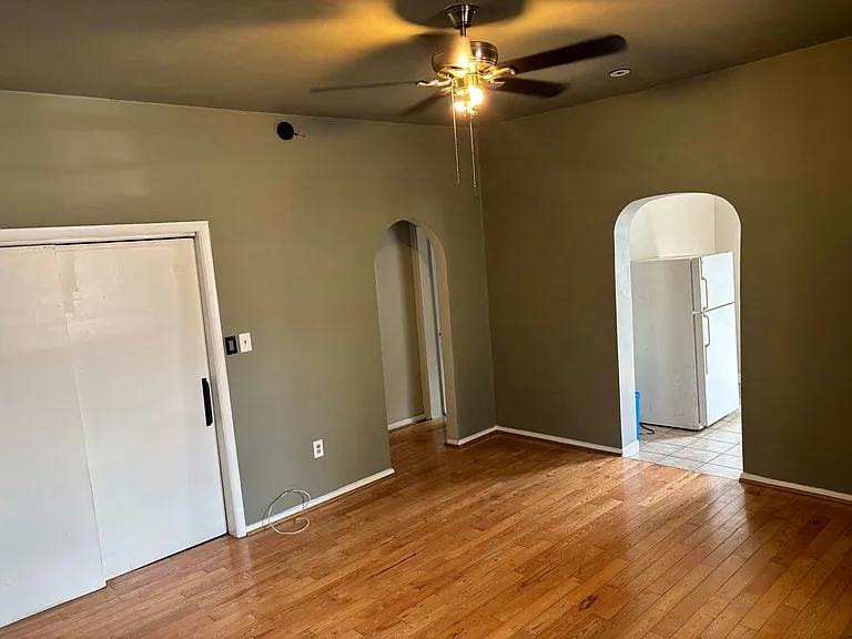 213 Green Ln — Photo 16