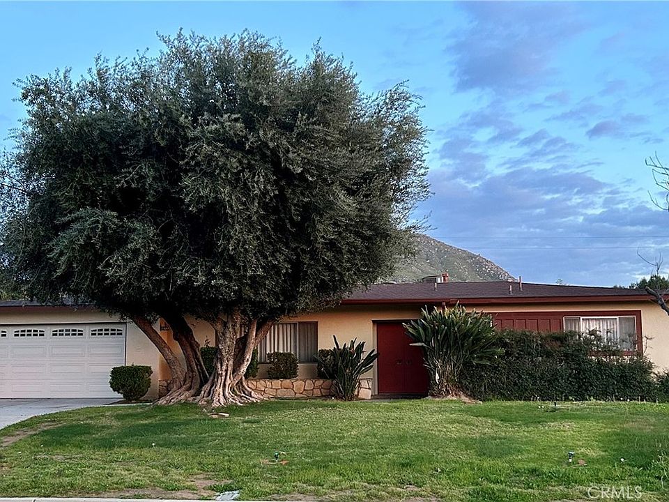 1st image of 22697 Arliss Dr