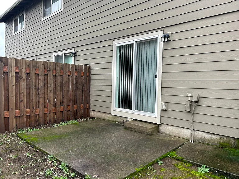 153-157 SE 3rd Ave — Photo 21