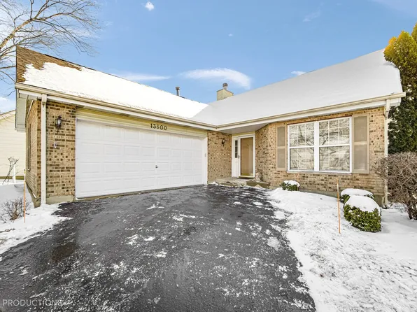 13500 S Redberry Cir, Plainfield, IL 60544
