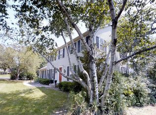 1417 E Main St, Barrington, IL 60010