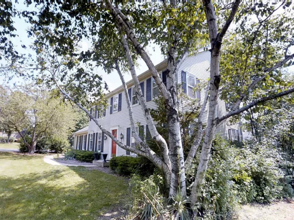1417 E Main St, Barrington, IL 60010