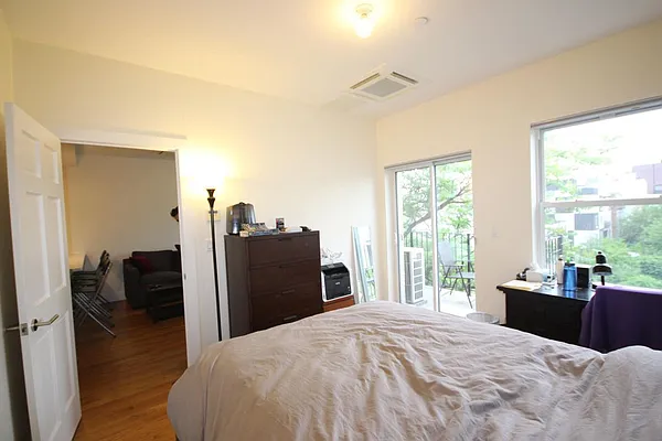 Rented by Citi Habitats | media 31