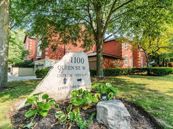 1100 Queen St W #2, Mississauga, ON L5H 4J4