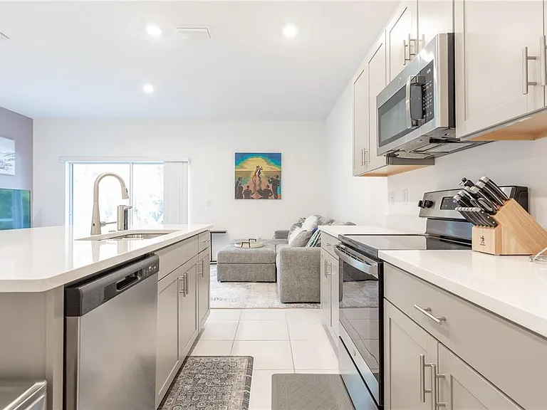8473 Lunar Skye St — Photo 18