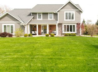 20450 Tennyson Dr, Brookfield, WI 53045