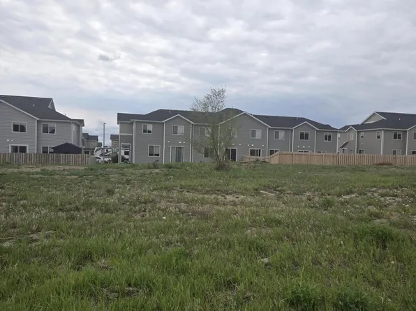 2731 29th St W, Williston, ND 58801