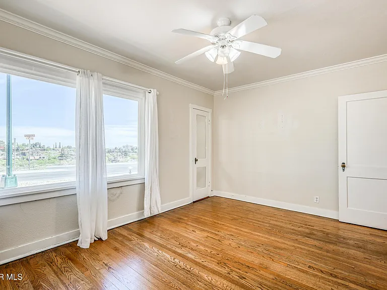 715 E Robinson Ave — Photo 36