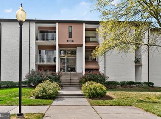 8009 Mandan Rd APT 102, Greenbelt, MD 20770