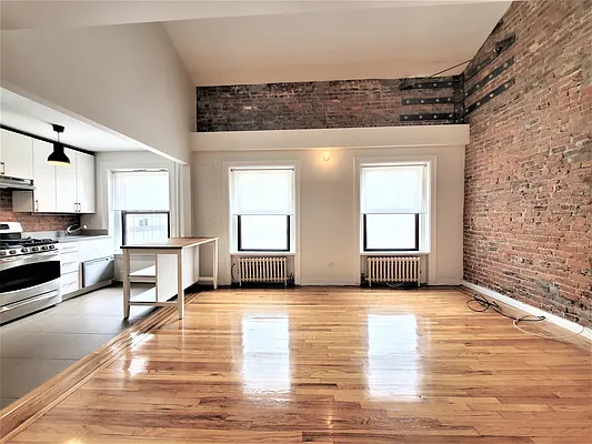 Rented by Ideal Properties Group | media 11